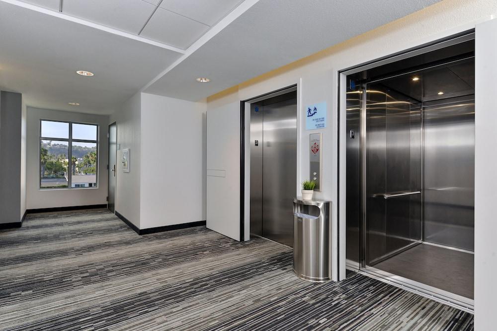 Holiday Inn Express & Suites San Diego - Mission Valley By Ihg Eksteriør billede