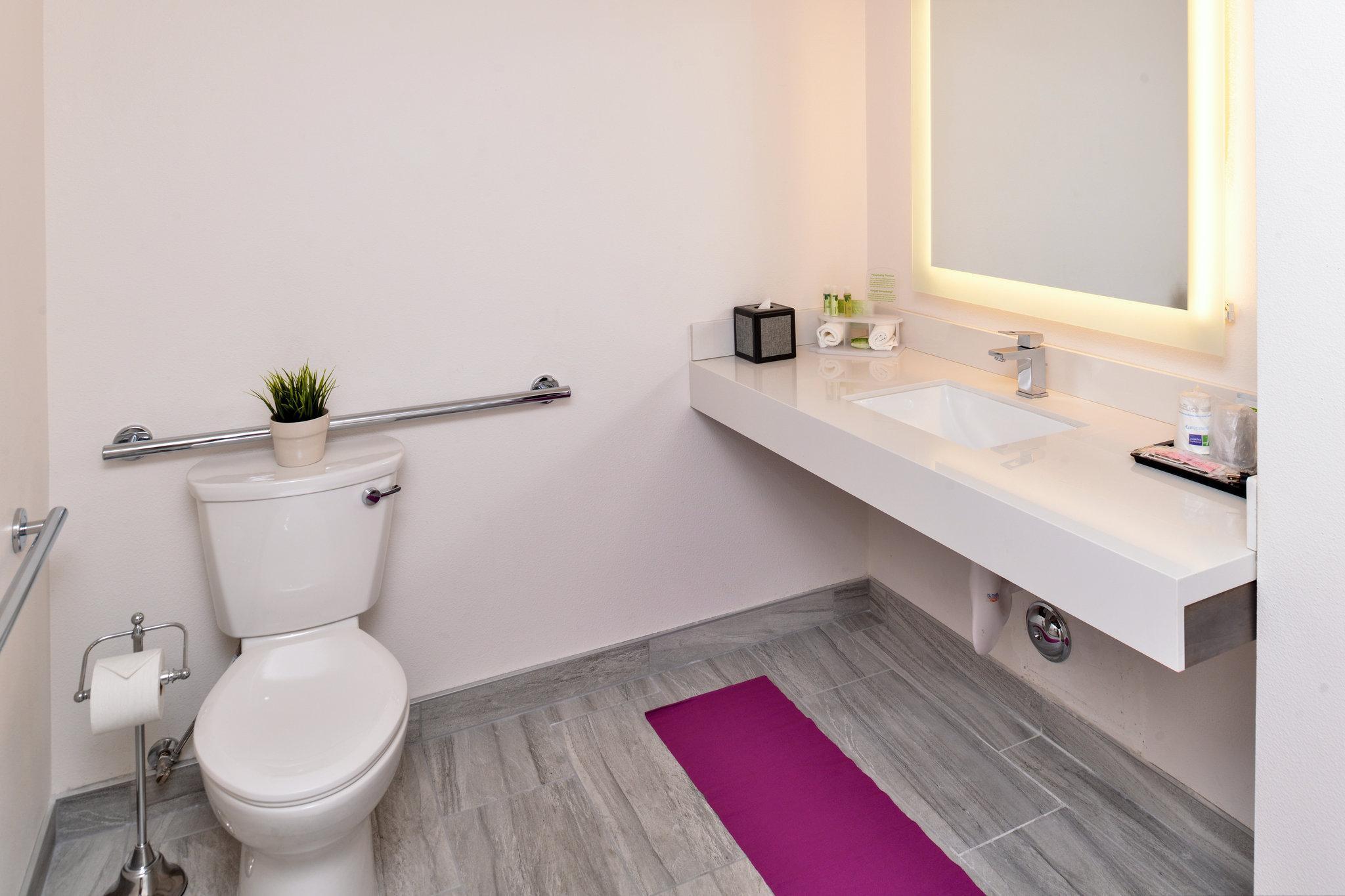 Holiday Inn Express & Suites San Diego - Mission Valley By Ihg Eksteriør billede