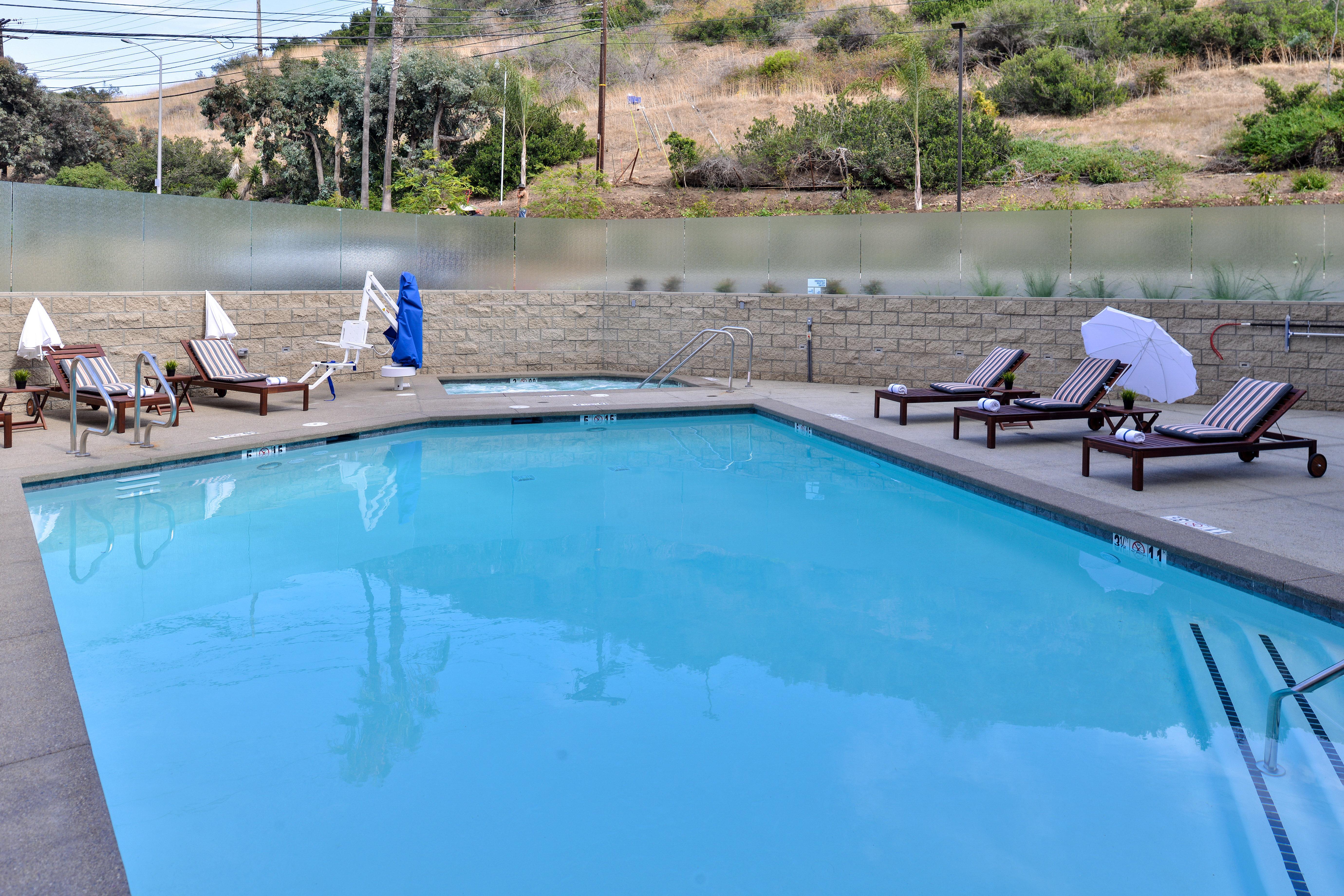 Holiday Inn Express & Suites San Diego - Mission Valley By Ihg Eksteriør billede
