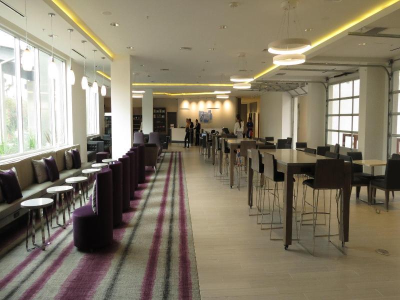 Holiday Inn Express & Suites San Diego - Mission Valley By Ihg Eksteriør billede