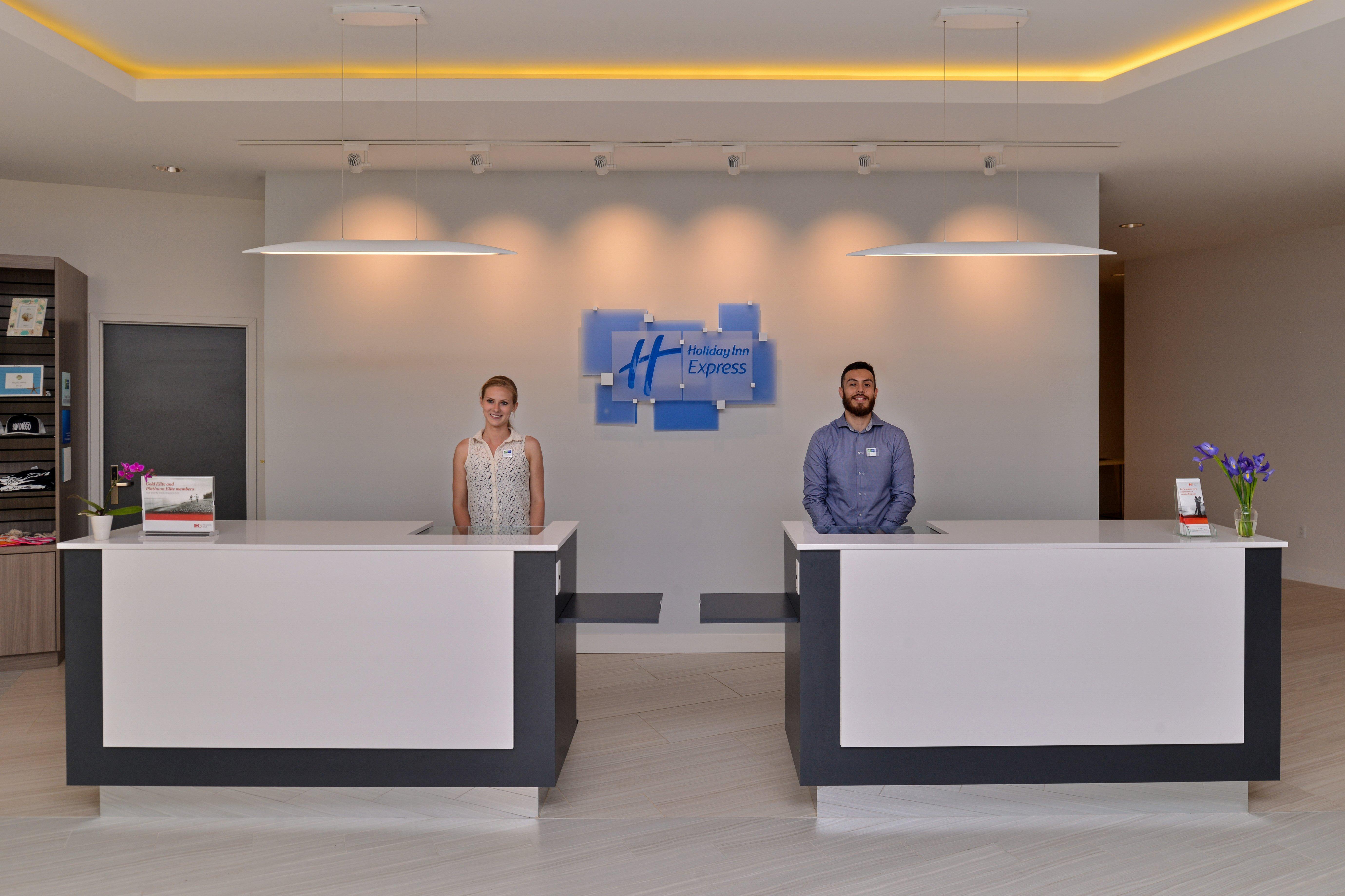 Holiday Inn Express & Suites San Diego - Mission Valley By Ihg Eksteriør billede