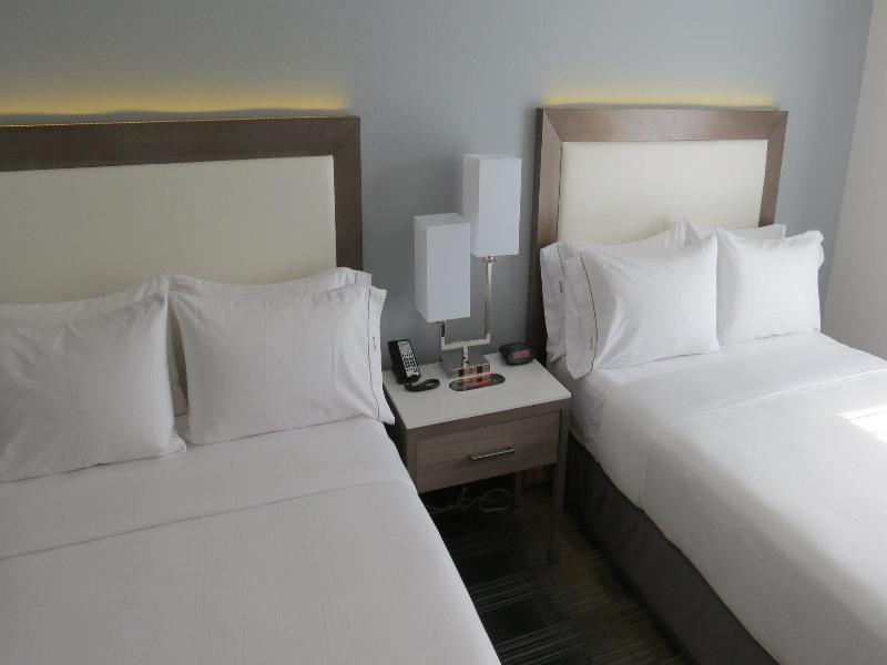Holiday Inn Express & Suites San Diego - Mission Valley By Ihg Eksteriør billede
